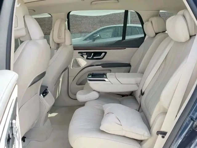 Mercedes-Benz EQS SUV — Фото автомобиля 4