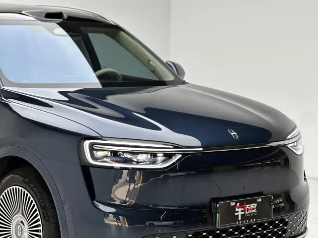 Aito M7 — Фото автомобиля 11