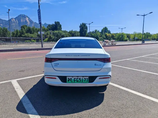 BYD Qin PLUS — Фото автомобиля 8