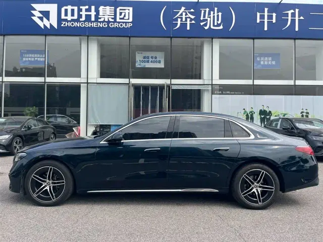 Mercedes-Benz E-Class — Фото автомобиля 2
