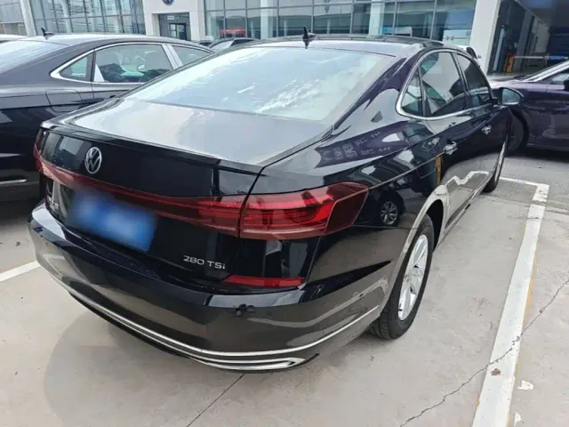 Volkswagen Passat — Фото автомобиля 6
