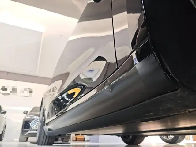 Tesla Model 3 — Фото автомобиля 20