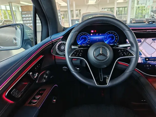 Mercedes-Benz EQS SUV — Фото автомобиля 7