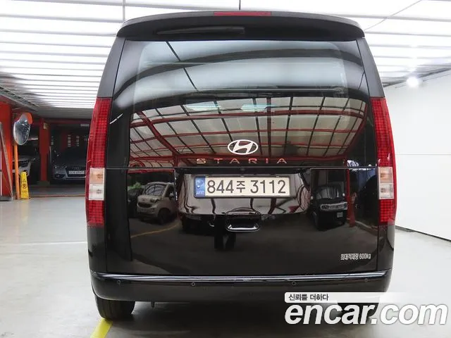 Hyundai Staria Staria Карго 5 мест — Фото автомобиля 3
