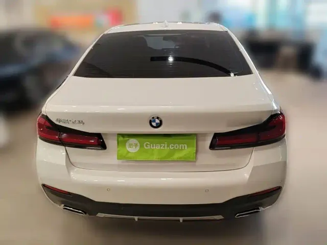BMW 5 Series — Фото автомобиля 7