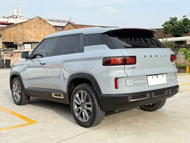 Geely ICON — Фото автомобиля 10