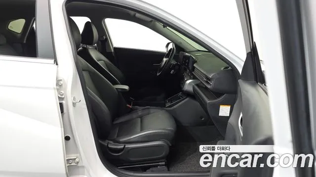 Hyundai Kona SX2 — Фото автомобиля 11