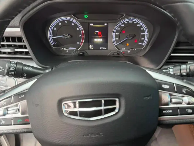 Geely Vision X6 — Фото автомобиля 7