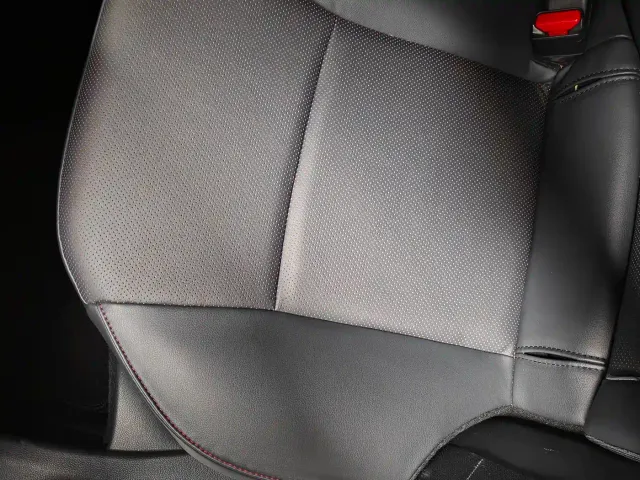 Mazda Axela — Фото автомобиля 13