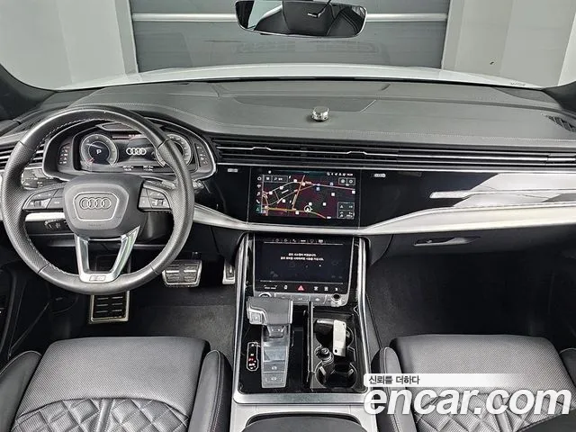 Audi Q8 50 TDI quattro Premium — Фото автомобиля 7