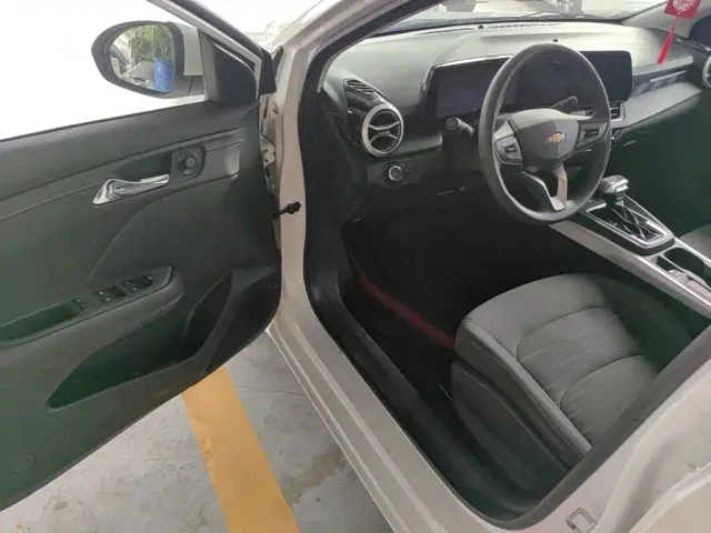 Chevrolet Monza 2023 1.5L DCT Enjoyment Edition — Фото автомобиля 15