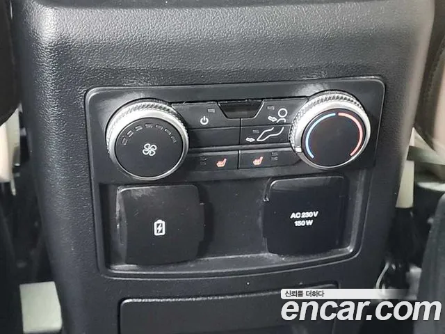Ford Explorer — Фото автомобиля 13