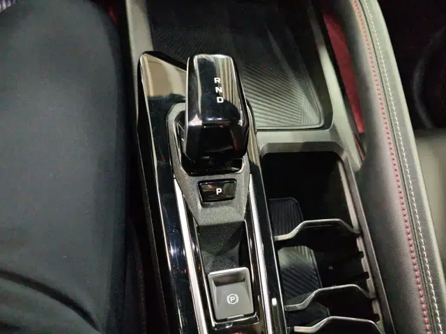 Geely Binyue — Фото автомобиля 8