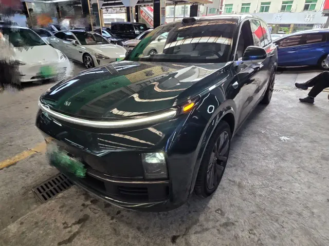 Фотография автомобиля — Li Auto L9