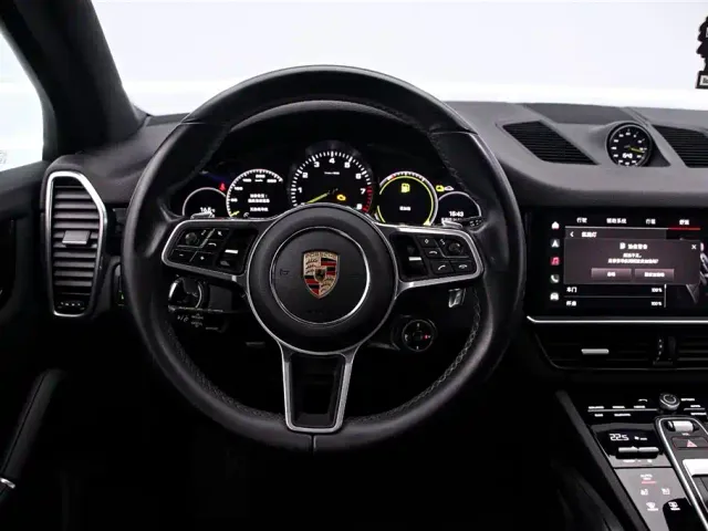 Porsche Cayenne — Фото автомобиля 7