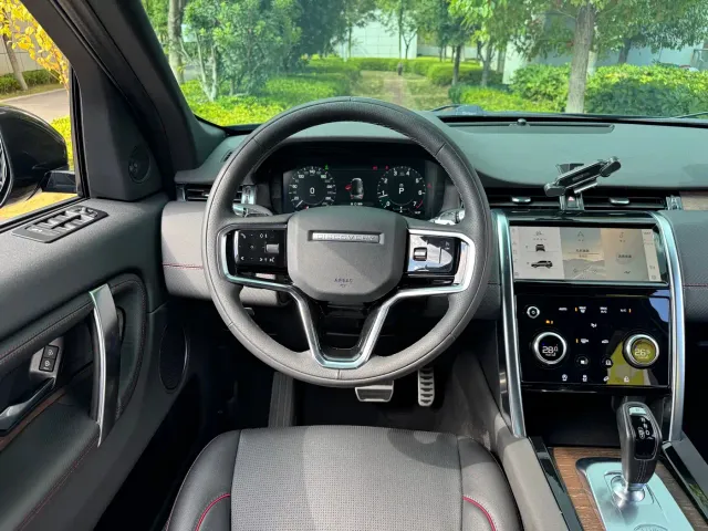 Land Rover Discovery Sport — Фото автомобиля 22