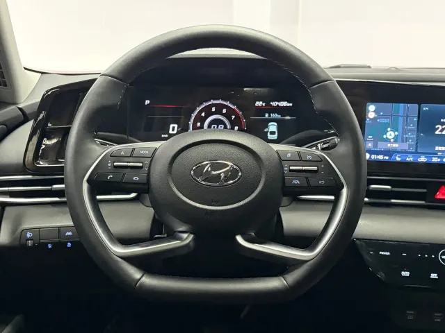 Hyundai Elantra — Фото автомобиля 7