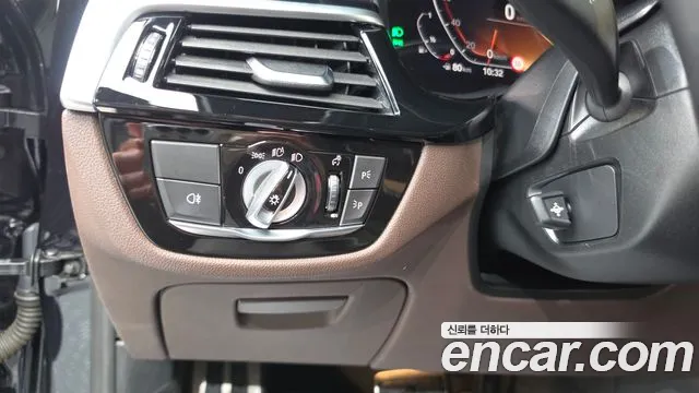 BMW 5 Series G30 — Фото автомобиля 29