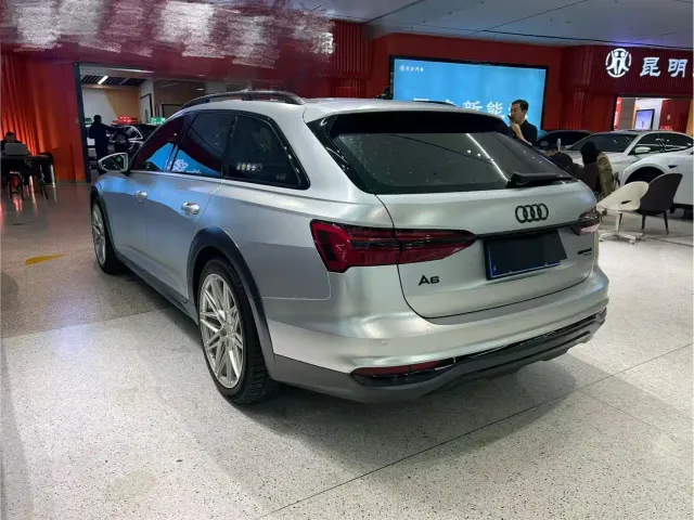 Audi A6 — Фото автомобиля 4