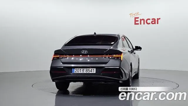 Hyundai Avante — Фото автомобиля 4