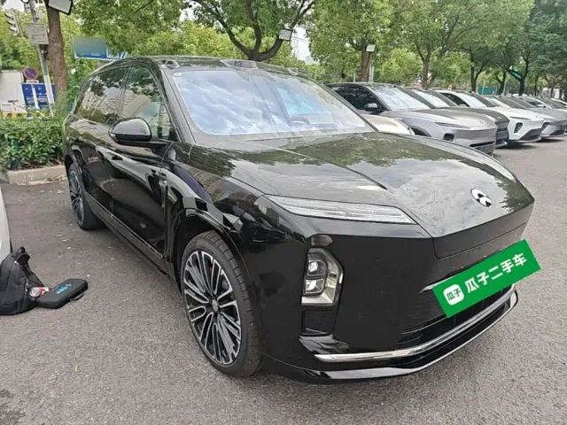 Nio ES8 — Фото автомобиля 3