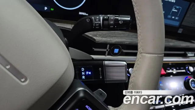 Hyundai Santa Fe MX5 — Фото автомобиля 12