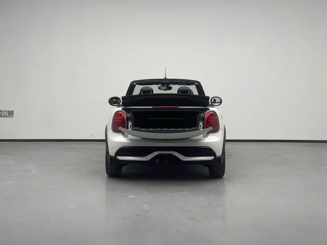 MINI MINI 2023 2.0T COOPER S King's Cross Special Edition — Фото автомобиля 12
