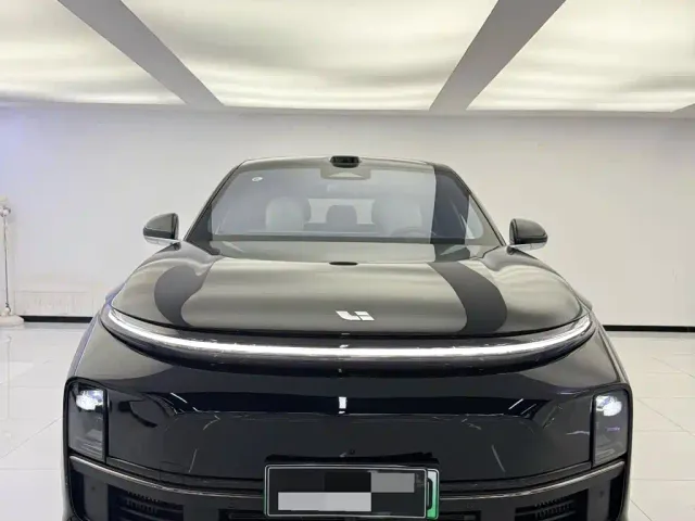 Li Auto L7 — Фото автомобиля 2