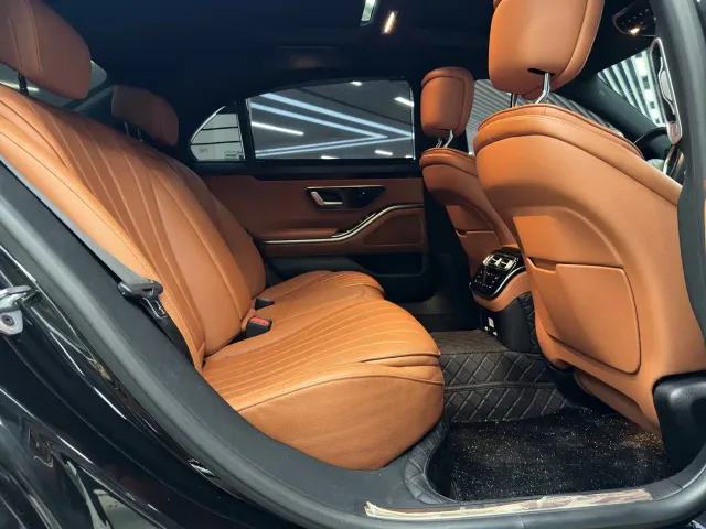 Mercedes-Benz S-Class — Фото автомобиля 16