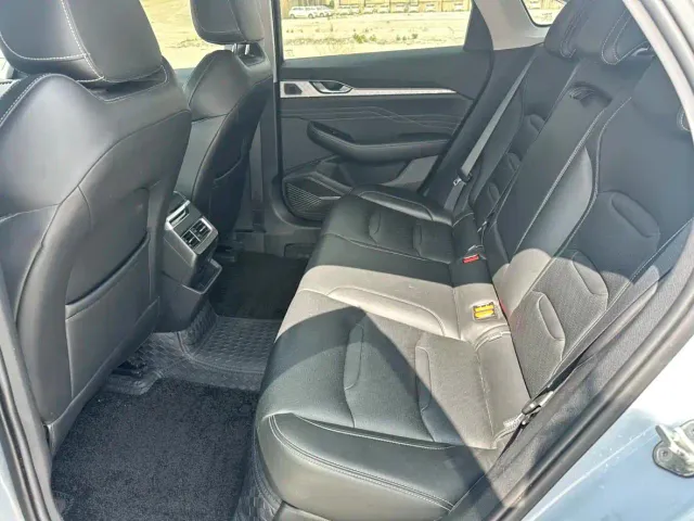 Geely Xingrui — Фото автомобиля 4