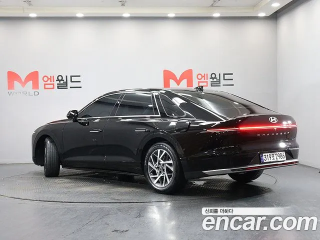 Hyundai Grandeur GN7 — Фото автомобиля 3