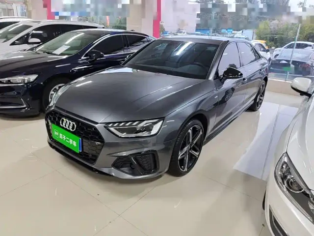 Фотография автомобиля — Audi A4L