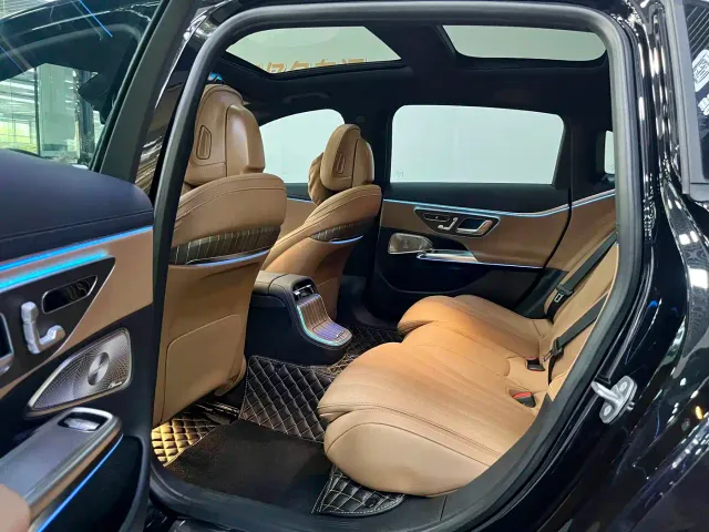 Mercedes-Benz E-Class — Фото автомобиля 5