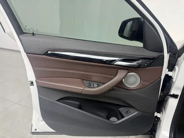 BMW X1 — Фото автомобиля 10
