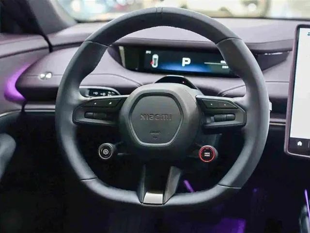 Xiaomi SU7 — Фото автомобиля 13