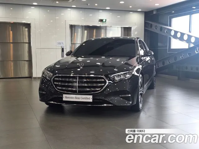 Фотография автомобиля — Mercedes-Benz E-Class W214