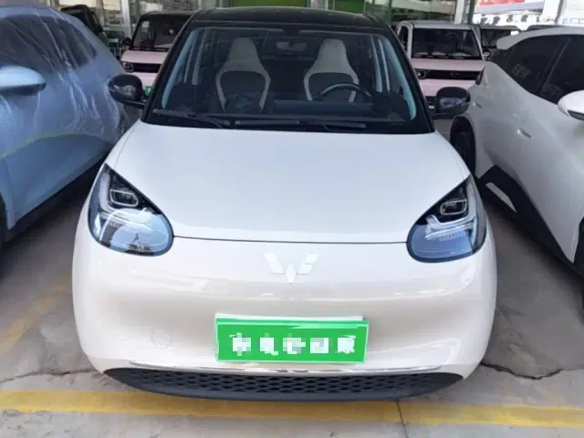 Wuling Bingo — Фото автомобиля 2