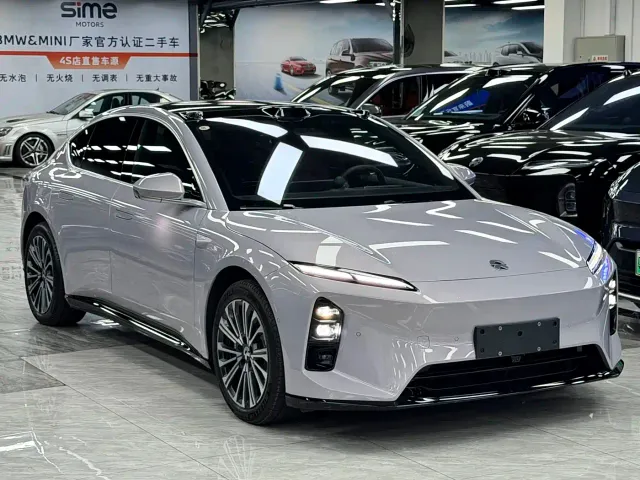 Nio ET5 — Фото автомобиля 3