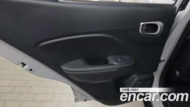 Hyundai Venue — Фото автомобиля 14