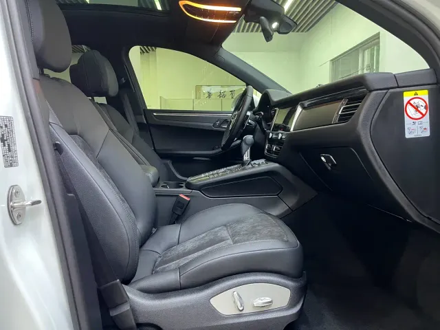 Porsche Macan — Фото автомобиля 12