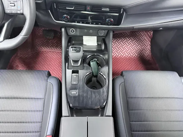 Nissan Qashqai — Фото автомобиля 14
