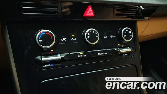 Kia Canival Carnival 4 поколение Бензин 11 мест Prestige — Фото автомобиля 13