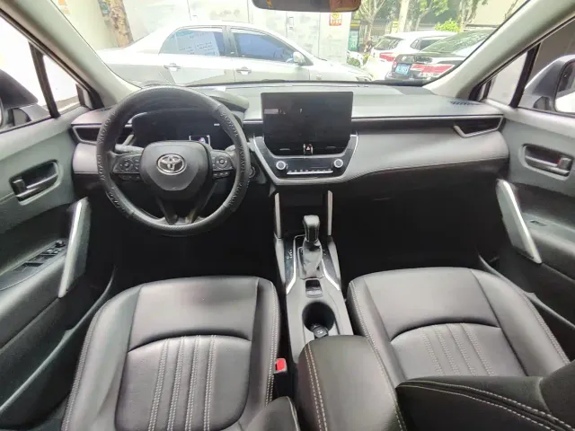 Toyota Corolla Cross — Фото автомобиля 6