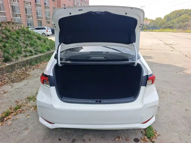 Toyota Corolla — Фото автомобиля 14