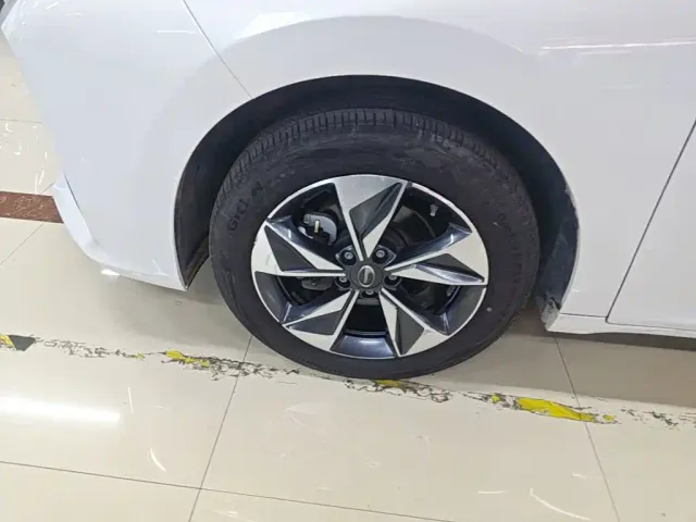 GAC Trumpchi M6 — Фото автомобиля 22