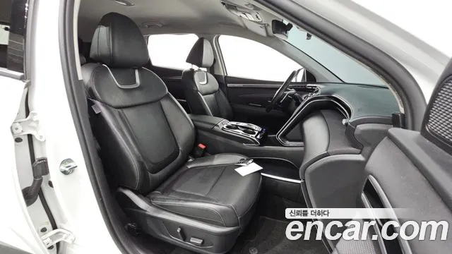 Hyundai Tucson Tucson (NX4) Бензин 1.6 турбо 2WD — Фото автомобиля 21