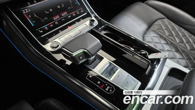 Audi Q8 55 TFSI quattro Premium — Фото автомобиля 7