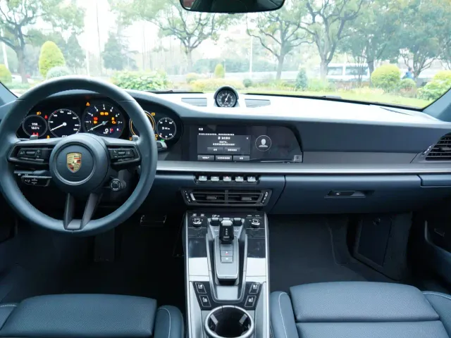 Porsche 911 — Фото автомобиля 15