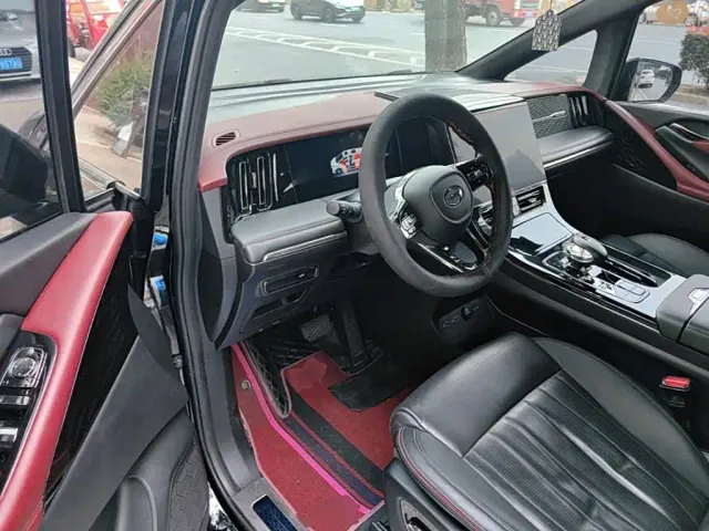 GAC Trumpchi M8 — Фото автомобиля 15