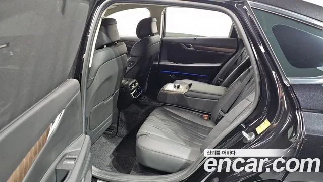 Genesis G80 Бензин 2.5 турбо AWD — Фото автомобиля 17